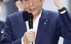 15年に放送法解釈変更図る　安倍政権、一部番組問題視