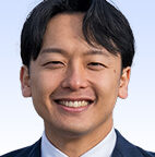 新実彰平参議院議員（京都・日本維新の会）参議院のHPより